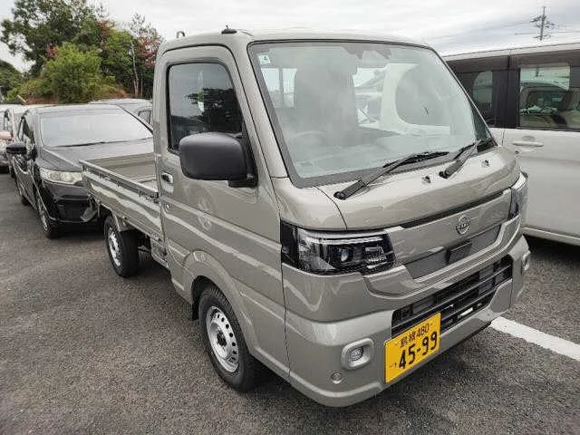 Nissan NT100 Clipper DR16T 2026